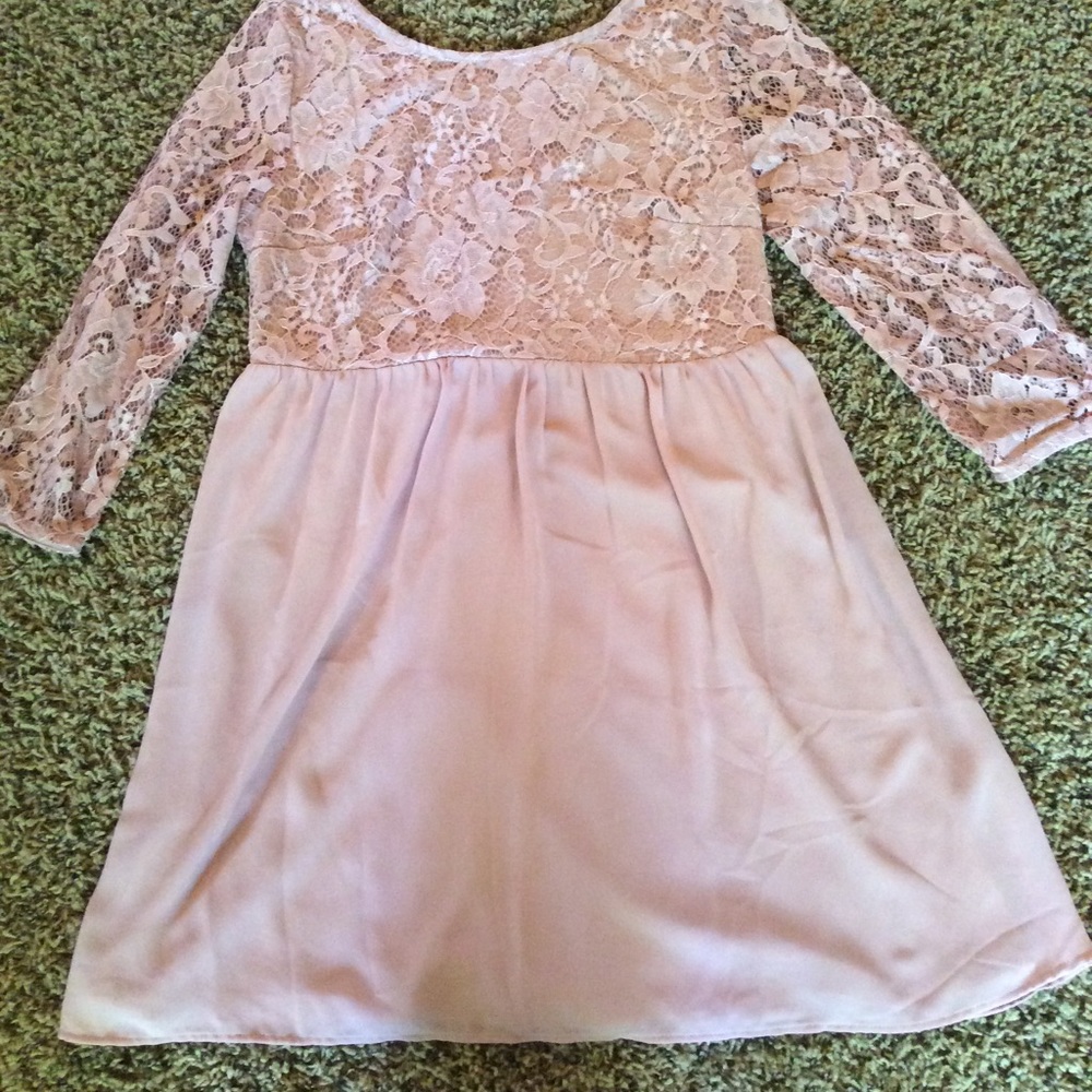 Light pink dress - Picture 3 of 3